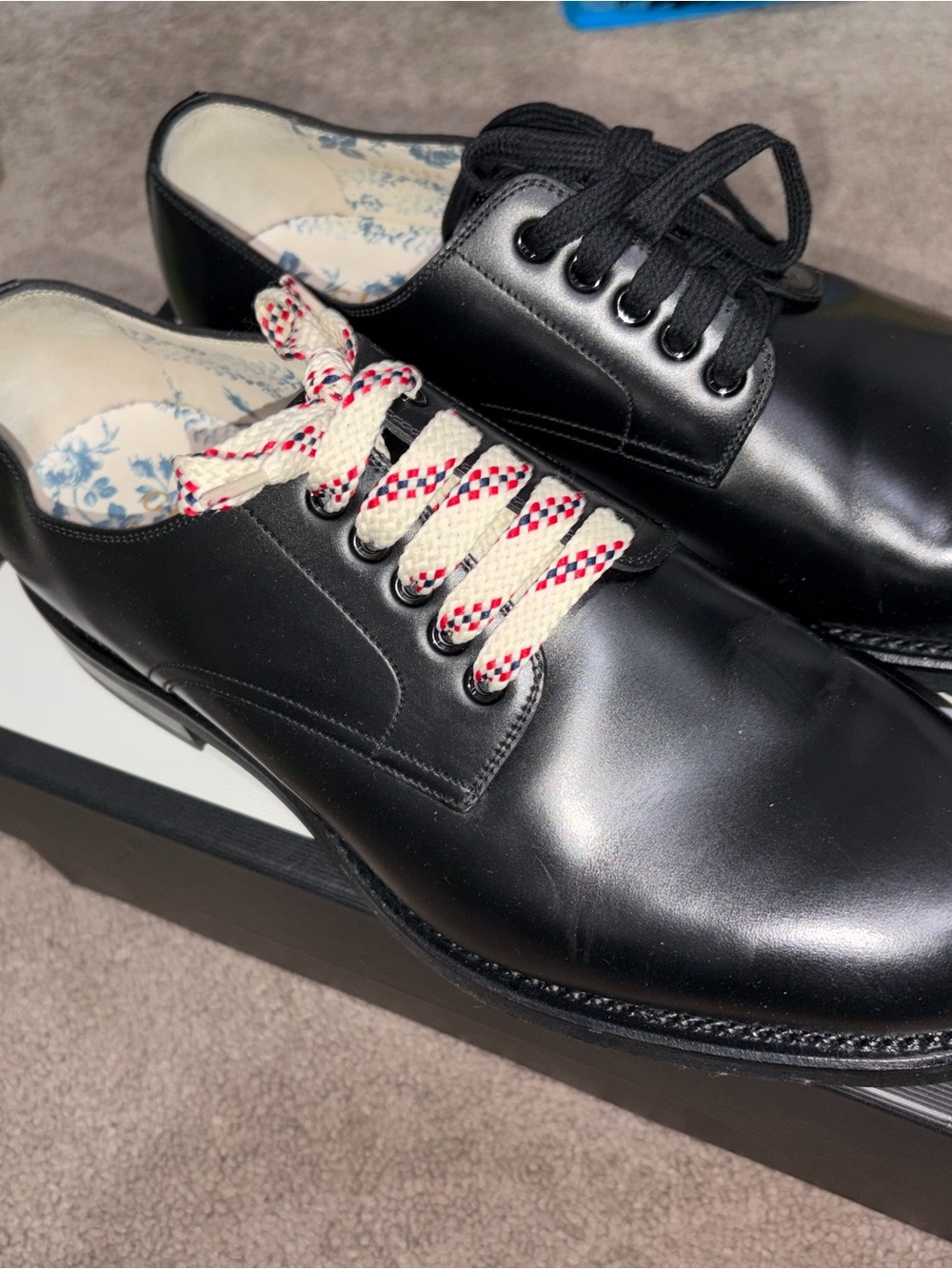 Gucci Men’s Black Leather Lace-Up Derby Dress Shoes Bee Logo US 8